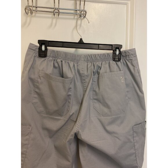 Butter Soft Stretch Ladies Platinum Grey Silver Scrub Set Size Medium & Med Pet - Picture 9 of 12